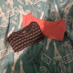 pack of two long sleeve shirts